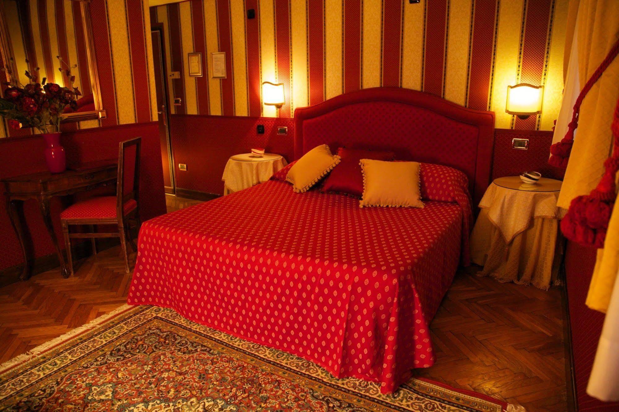 Ca' Morosini 1 & 2 Pensjonat 2*